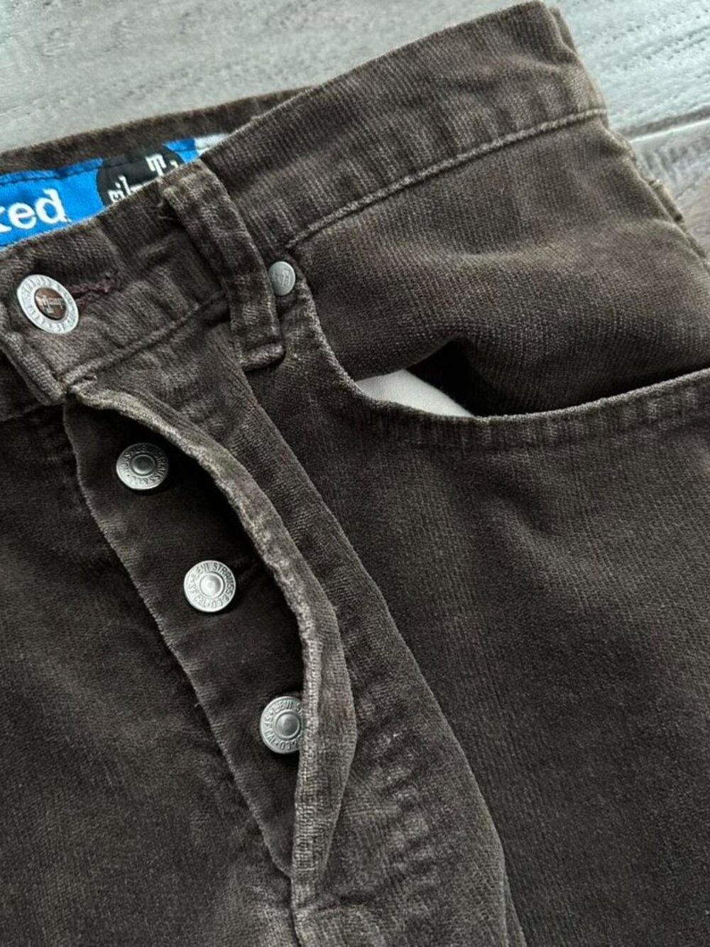 Vintage Levi’s SilverTab Brown Corduroy Pants Loose Fit 30x30 90s - Picture 4 of 6